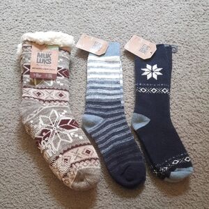 NWT ~ Muk Luks ~ Womens cozy socks
